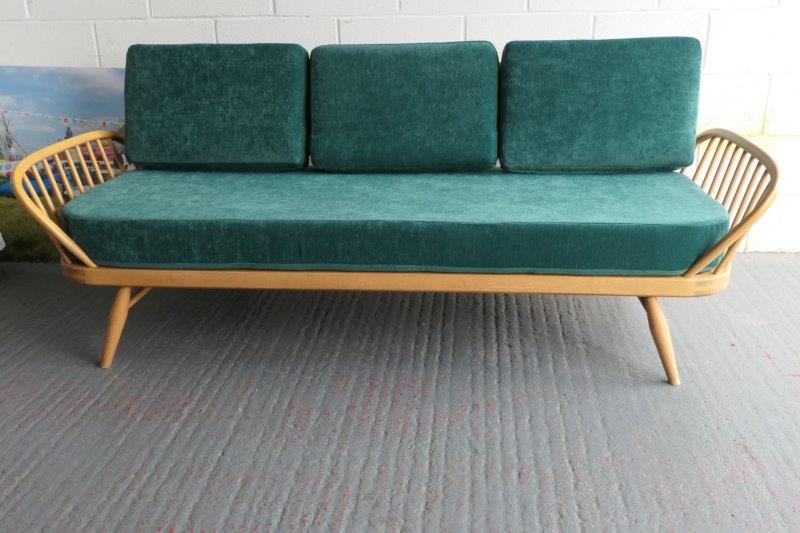 Ercol 355 Studio Couch in Ross Fabrics Pimlico Petrol