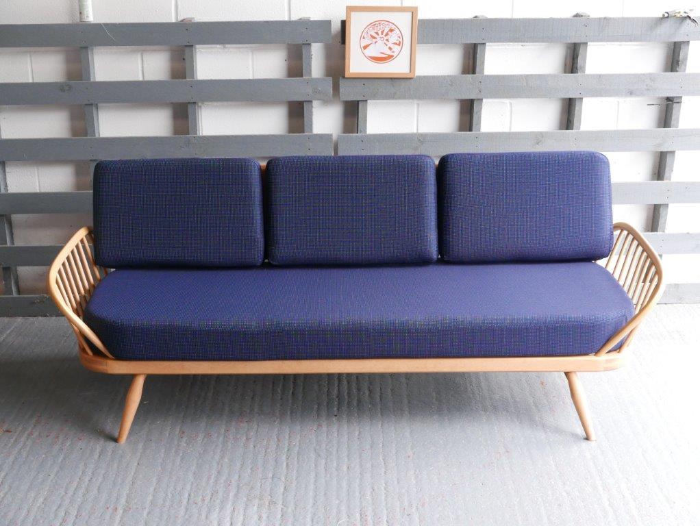 Ercol 355 Studio Couch Blue Navy dotted pattern 92% wool