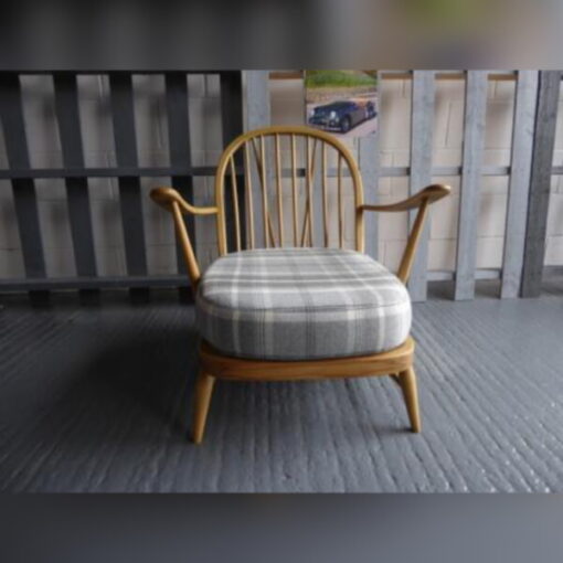 Ercol 203 Seat Cushion in Dove Grey - Image 2