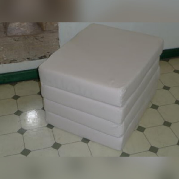 4Folding Foldaway Mattress 19x25x4 inches Calico