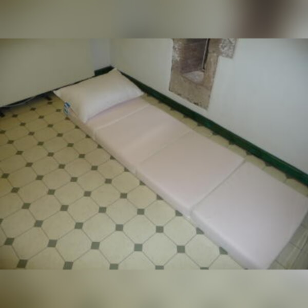 4Folding Foldaway Mattress 19x25x4 inches Calico - Image 6