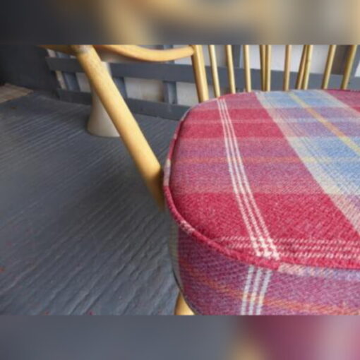 Ercol 477/478 Seat Cushion Balmoral Ruby - Image 3