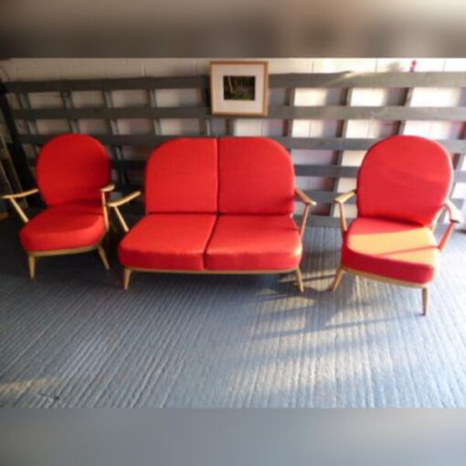 Ercol 203 2 Seater Seat Cushion in 2 pieces with 2 back cushions in Post Box Red - Image 2