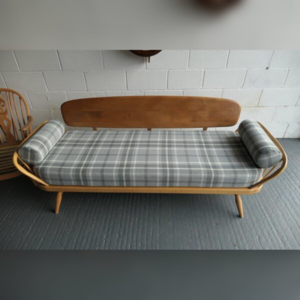 Ercol 355 Studio Couch Dove Grey Mattress +bolsters