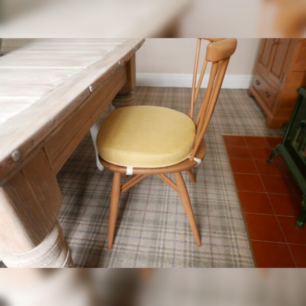 Ercol 365 Dining Seat Cushion and Cover in Soft Primrose - Image 2