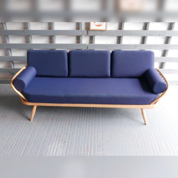 Ercol 355 Studio Couch Blue Navy dotted pattern 92% wool - Image 6