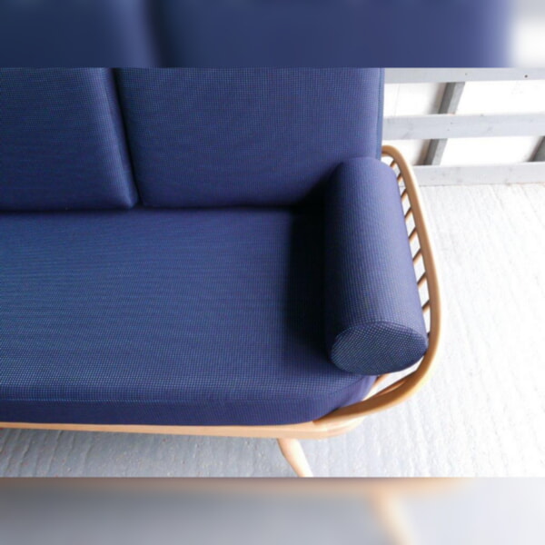 Ercol 355 Studio Couch Blue Navy dotted pattern 92% wool - Image 3