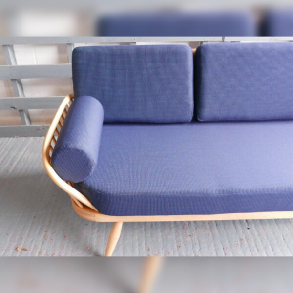 Ercol 355 Studio Couch Blue Navy dotted pattern 92% wool - Image 5