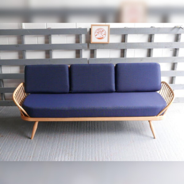 Ercol 355 Studio Couch Blue Navy dotted pattern 92% wool