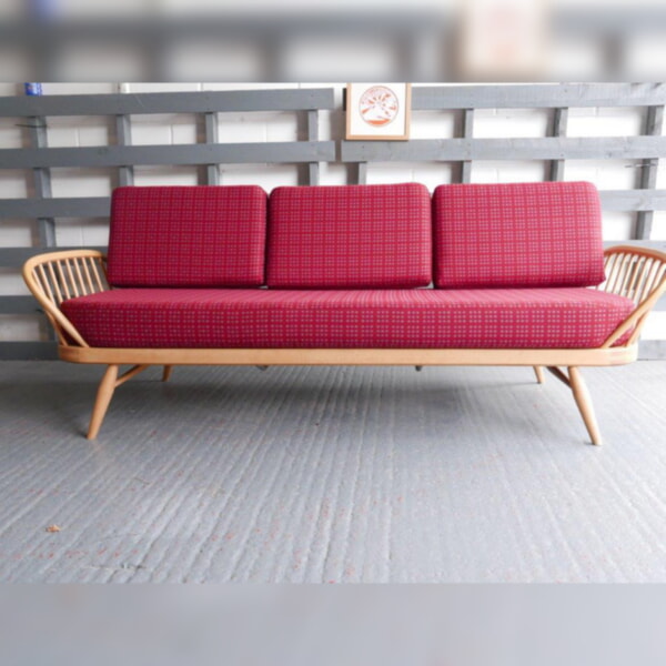 Ercol 355 Studio Couch Subtle Red with 9 square diamond pattern 92% wool - Image 3