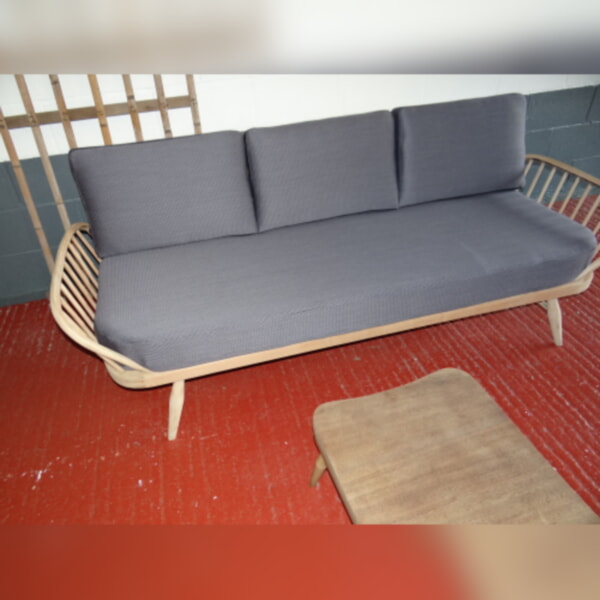 Ercol 355 Studio Couch Mattress and Cover in Dog Tooth Grey - Image 8