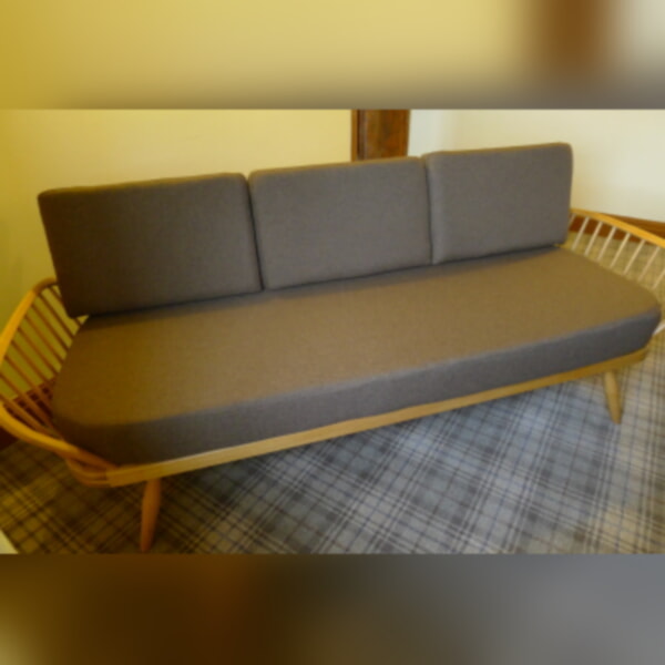 Ercol 355 Studio Couch Brown Hessian Complete set of Cushions and Covers - Image 8