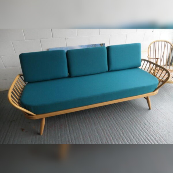 Ercol 355 Daybed in 100% Teal Wool