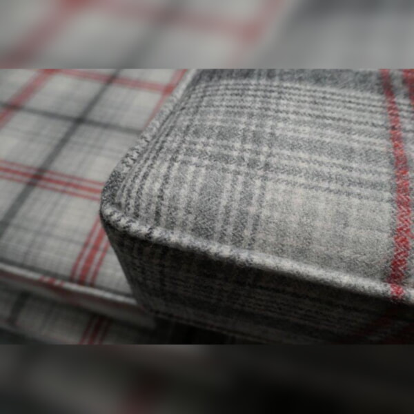 Ercol 2 seater Old Colonial in Woolen Grey/Red Check