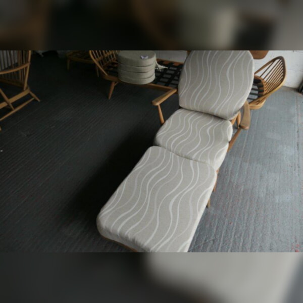The Ercol Chaise Longue
