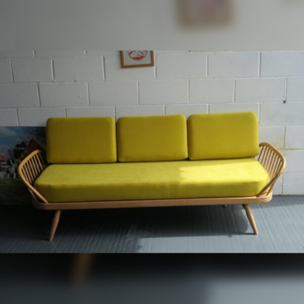 Ercol Daybed in Ross Fabrics Notting Hill Plain Sunshine 
