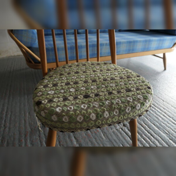 Ercol 265 in this fantastic fabric. Ercol 265 in this fantastic fabric.