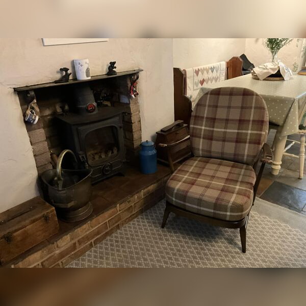 Ercol 203 in Balmoral Heather arrived at Northallerton Ercol 203 in Balmoral Heather arrived at Northallerton