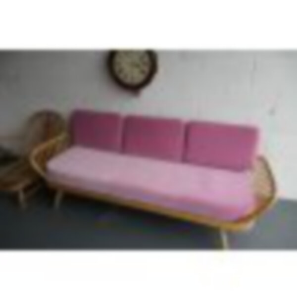 Ercol Daybed 355 in the Pink