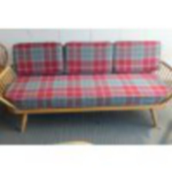 Ercol 355 Daybed + others out to Belfast