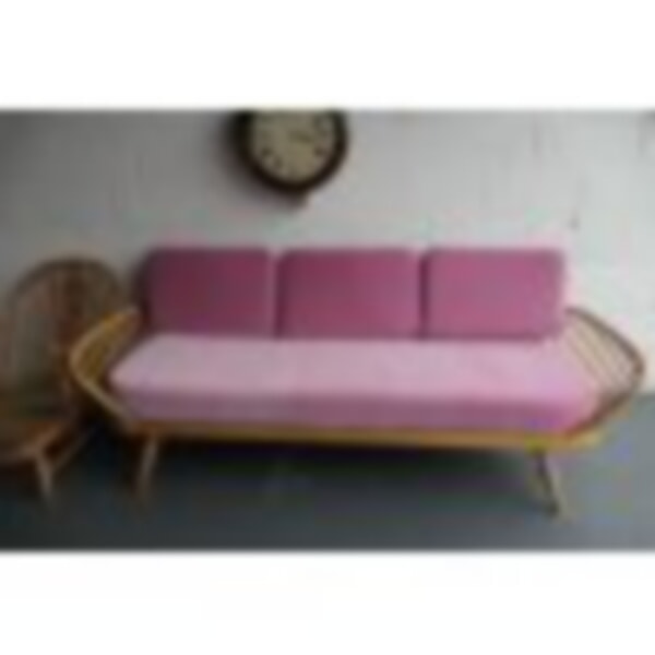 Ercol Daybed 355 in the Pink