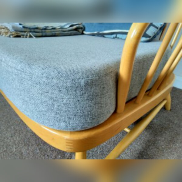 We've added a gentle lug to complete the mattress in style
