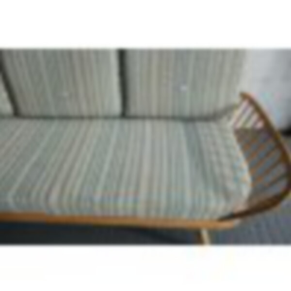 Top fabric for this Daybed going to Basildon.