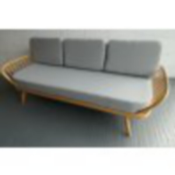 Daybed in Light Grey Herrinbone to Hounslow.