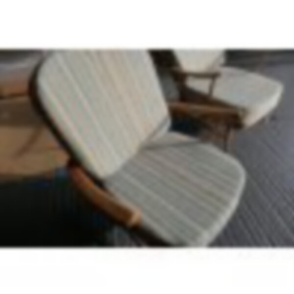 Top fabric for this Daybed going to Basildon.